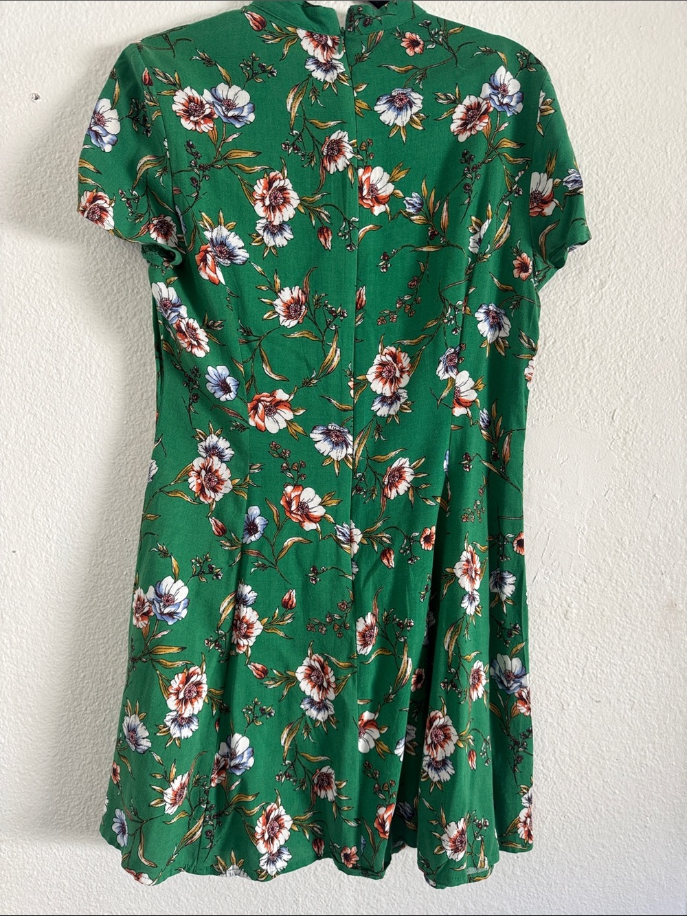 Forever 21 Green Floral Mini Dress with Multicolor Blooms - Picture 3 of 4